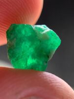 7.49ct Swat Emerald Crystal: Vivid Green Gemstone - Image 7