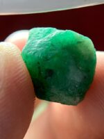 Majestic Green: A 13.20‑Carat Emerald Crystal from Swat Valley - Image 4