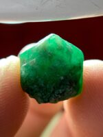 Majestic Green: A 13.20‑Carat Emerald Crystal from Swat Valley - Image 5