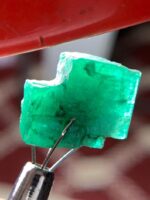 9.94 ct Swat Emerald Crystal – Majestic Green Gem from Pakistan - Image 9