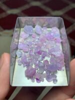 Exploring a 35.67 ct Afghan Hackmanite Rough Lot: A Collector’s Perspective - Image 14