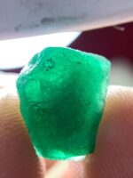 6.35ct Swat Emerald Crystal: Majestic Green from Pakistan’s Gem Valley - Image 5