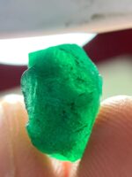 6.35ct Swat Emerald Crystal: Majestic Green from Pakistan’s Gem Valley - Image 6