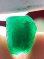 6.35ct Swat Emerald Crystal: Majestic Green from Pakistan’s Gem Valley - Image 7