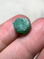 A 5.83ct Swat Emerald Crystal: Exceptional Natural Beauty from Pakistan - Image 5