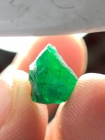 3.84ct Swat Emerald Crystal – A Vivid Green Gem from Pakistan’s Emerald Valley - Image 9