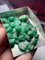 101.40 Carat Emerald Rough Lot – Natural Mid-Sized Gemstones (16x15x10mm) - Image 7