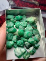 101.40 Carat Emerald Rough Lot – Natural Mid-Sized Gemstones (16x15x10mm) - Image 8