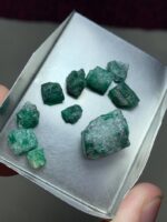 45.05ct Swat Emerald Rough Lot: Exceptional Size & Color from Pakistan’s Gem Valley - Image 2