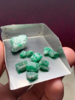 45.05ct Swat Emerald Rough Lot: Exceptional Size & Color from Pakistan’s Gem Valley - Image 3