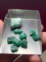 45.05ct Swat Emerald Rough Lot: Exceptional Size & Color from Pakistan’s Gem Valley - Image 7