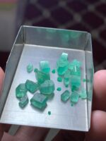 Unearthed Beauty: 22 ct Rough Emerald from Panjshir — 5.10 × 9.27 × 5.80 mm - Image 8
