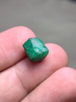 8.55ct Afghan Emerald Crystal: Raw Gemstone - Image 9