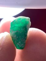 5.40 ct Swat Emerald Crystal – Small Natural Gem with Vibrant Hue - Image 4