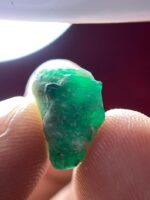 5.40 ct Swat Emerald Crystal – Small Natural Gem with Vibrant Hue - Image 7