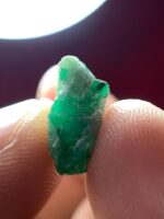 5.40 ct Swat Emerald Crystal – Small Natural Gem with Vibrant Hue - Image 8