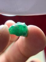5.40 ct Swat Emerald Crystal – Small Natural Gem with Vibrant Hue - Image 10