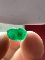 4.27ct Swat Emerald Crystal – Natural Green Gemstone from Pakistan - Image 3