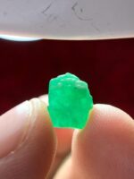 3.57ct Swat Emerald Crystal – Natural Raw Gemstone from Pakistan - Image 5