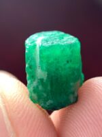 Discover the Magnificence of an 8.60ct Emerald Crystal: 11.34 x 9.40 x 8.53mm of Pure Beauty - Image 10