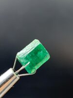 Natural Swat Valley Emerald Crystal – 5.60 Carats, Rare Square Formation, Unheated & Untreated - Image 3