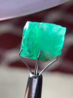 A 14.90-Carat Swat Emerald Crystal — Elegance and Depth in a Compact Form - Image 4