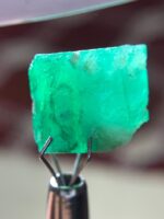 A 14.90-Carat Swat Emerald Crystal — Elegance and Depth in a Compact Form - Image 6