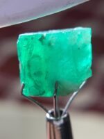 A 14.90-Carat Swat Emerald Crystal — Elegance and Depth in a Compact Form - Image 9