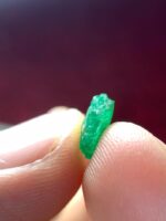 2.00 ct Swat Emerald Crystal — Refined Detail in a Natural Form - Image 4
