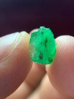 2.00 ct Swat Emerald Crystal — Refined Detail in a Natural Form - Image 7