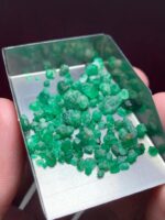 Rough Lot Spotlight: 31.80 ct Swat Emerald Crystal Parcel - Image 9