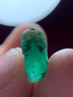 5.70ct Swat Emerald crystal – Rare Natural Gemstones (14.33×10.00×6.23mm) - Image 5