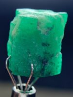 12.85ct Swat Emerald Crystal: Rich Green Natural Beryl - Image 2