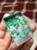 A 27.35 ct Rough Emerald Lot from Swat: 10.25 × 8.57 × 6.35 mm - Image 3