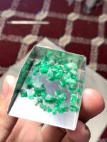 A 27.35 ct Rough Emerald Lot from Swat: 10.25 × 8.57 × 6.35 mm - Image 5