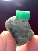 Unveiling the Beauty of a 24.35ct Emerald Specimen: 24.68 x 18.69 x 9.45mm - Image 6