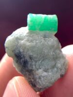 Unveiling the Beauty of a 24.35ct Emerald Specimen: 24.68 x 18.69 x 9.45mm - Image 7