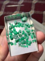 A 27.35 ct Rough Emerald Lot from Swat: 10.25 × 8.57 × 6.35 mm - Image 8