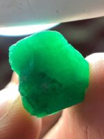 12.55ct Swat Emerald Crystal – A Rare Giant from Pakistan’s Emerald Valley - Image 4