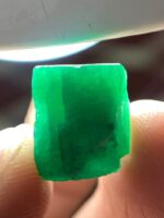 12.55ct Swat Emerald Crystal – A Rare Giant from Pakistan’s Emerald Valley - Image 5