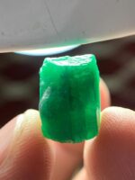 12.55ct Swat Emerald Crystal – A Rare Giant from Pakistan’s Emerald Valley - Image 9