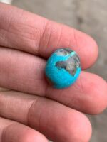 19 ct Afghan Turquoise Cabochon: Bold Yet Graceful in Form - Image 6