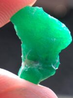 7.11ct Swat Emerald Crystal: Natural Green Beryl in Raw Form - Image 7