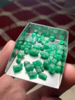 45.65 ct Emerald Rough Lot Swat – Compact Natural Crystals with Deep Green - Image 15