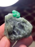 A Monumental 152.50-Carat Emerald Specimen from Swat: A Giant Born of the Mountains - Image 4