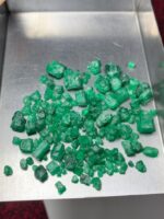 101.90ct Swat Emerald Rough Lot (11x9x7mm): Untouched Natural Green Gems from Pakistan - Image 2