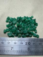 A Substantial 69.40 ct Emerald Rough Lot from Swat Valley - Image 10