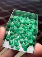 A Substantial 69.40 ct Emerald Rough Lot from Swat Valley - Image 11