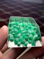 A Substantial 69.40 ct Emerald Rough Lot from Swat Valley - Image 3