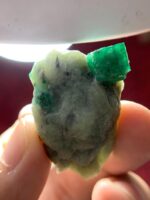 102 ct Natural Emerald Specimen from Swat – Large Raw Collector’s Gem - Image 5